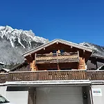 La Chaumiere * שאמוני